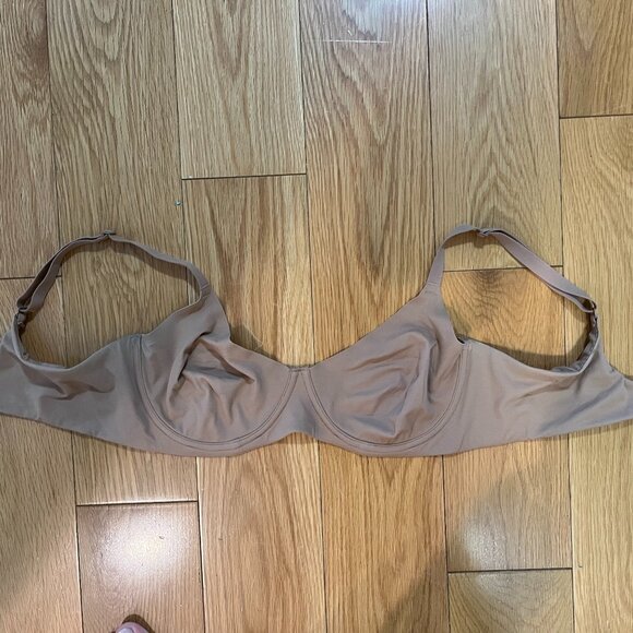 SKIMS Other - SKIMS Fits Everybody Unlined Demi Bra in Clay - worn ONCE